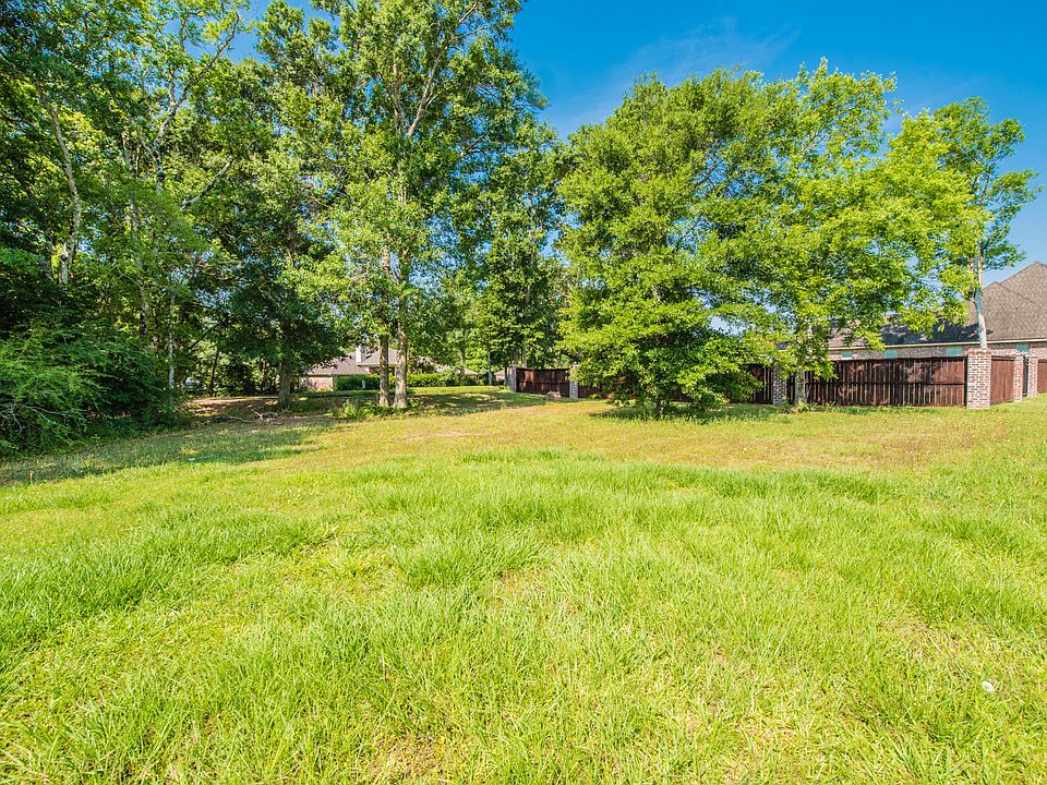 2nd image of 8922 Vermilion Lakes Dr