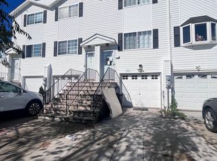 517 Medina St, Staten Island, NY