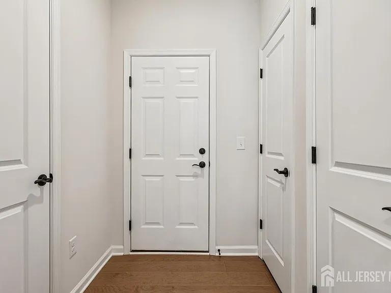 214 Jessie Pl — Photo 16