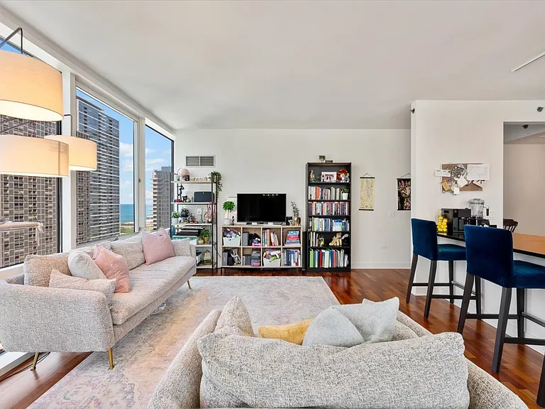 505 N McClurg Ct #2306 — Photo 5