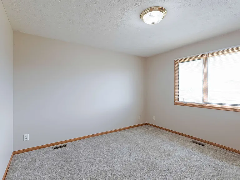 8624 Delphinium Ln — Photo 16
