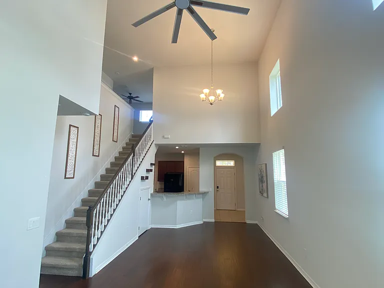 10727 Verawood Dr — Photo 4