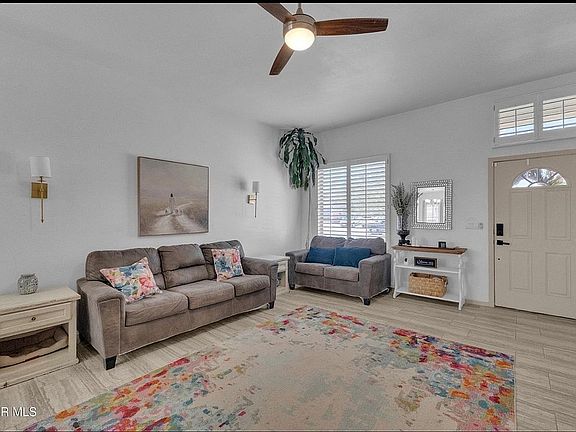 3rd image of 552 Paseo Dulce Ave