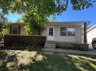 2077 Scarbrough Rd, Springfield, IL 62702