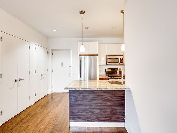 5th image of 836 Bergen St #3O2