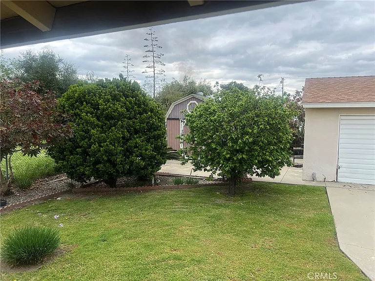 543 Flores St — Photo 7