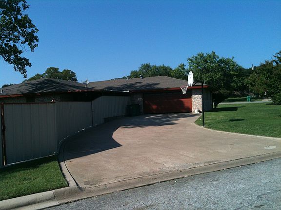 Driveway/Fence