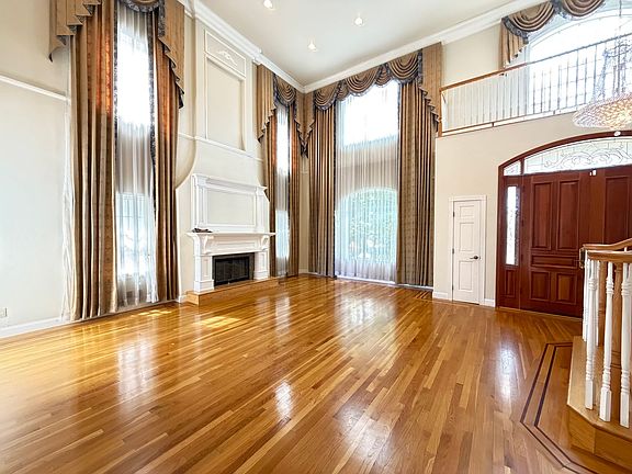 5th image of 738 Palmera Ct