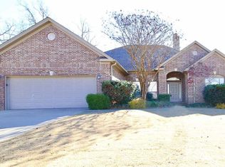 125 Summit Valley Cir, Maumelle, AR 72113