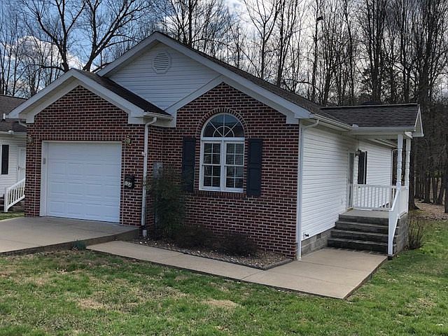 1st image of 124 Silver Laurel Ct