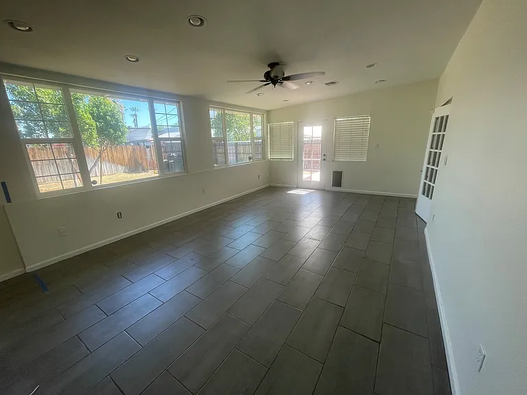 376 E Windsor Ave — Photo 13