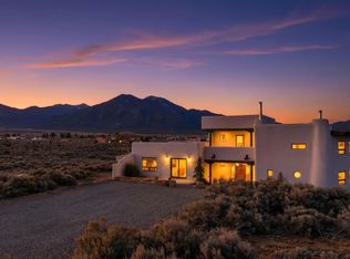 1447 Mesa Vista Rd, El Prado, NM 87529