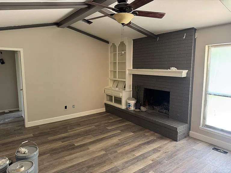2618 Richardson Dr — Photo 1
