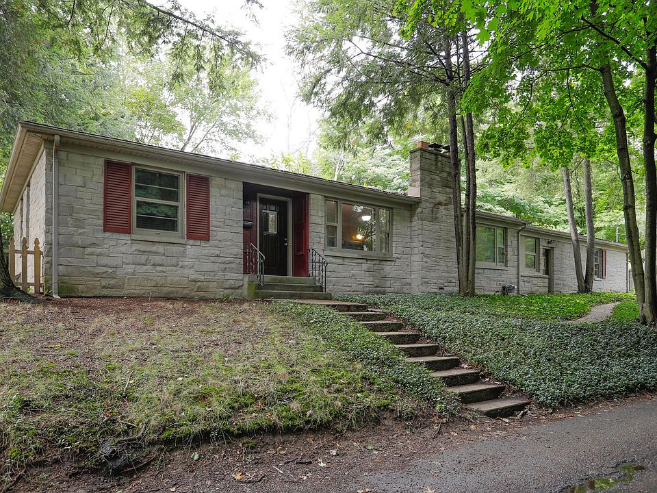 1st image of 2515 Crest Dr