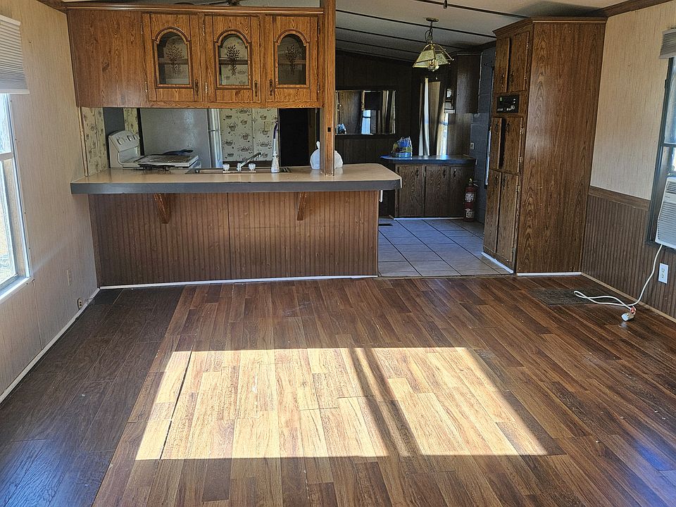 2nd image of 331 Dave Howell Ln