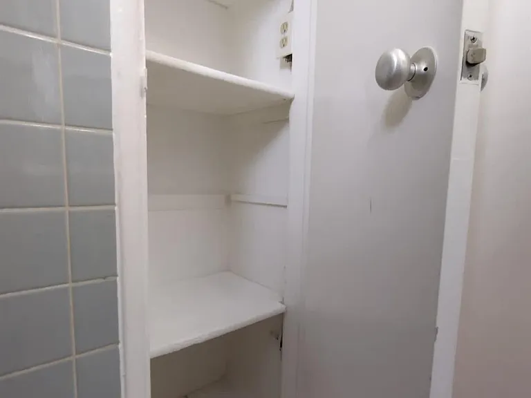 1707 Thomas St #4 — Photo 12