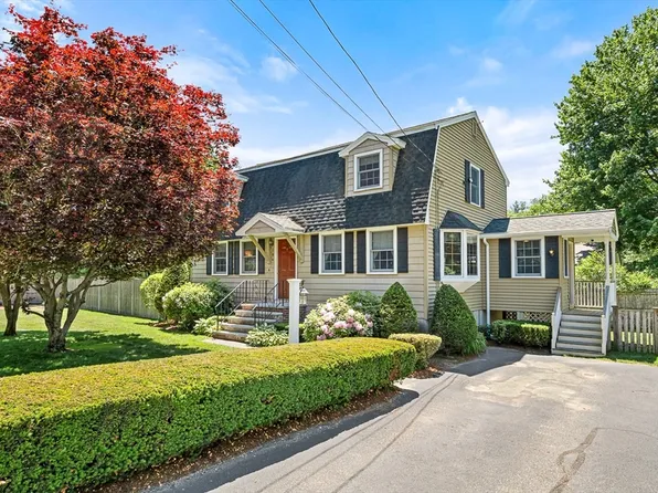 104 Arkansas Rd, Tewksbury, MA 01876
