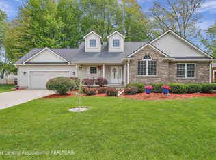 2634 Little Hickory Dr, Lansing, MI 48911