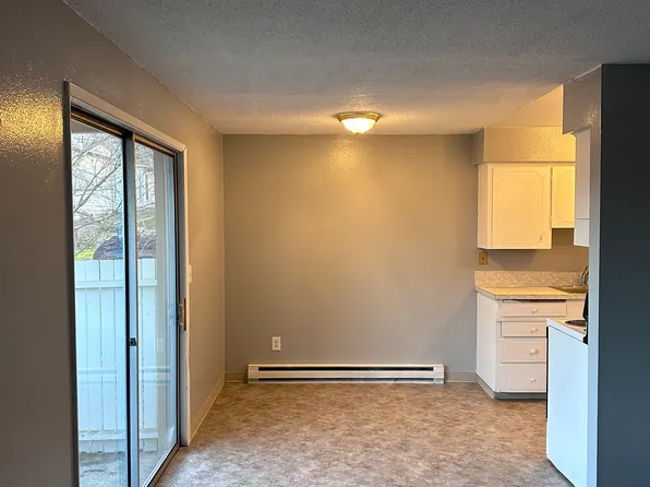 815 Harrison St APT 3, Oregon City, OR 97045