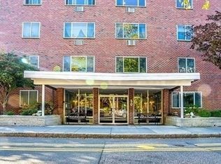 50 Green St APT 204, Brookline, MA 02446