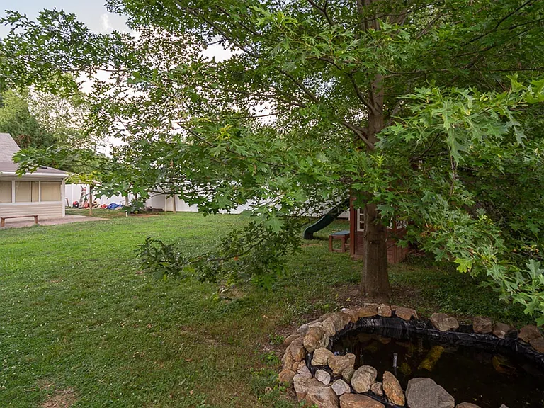 1838 Griffith Rd — Photo 24