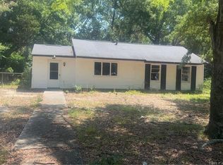 1122 S Pine St, Laurinburg, NC 28352