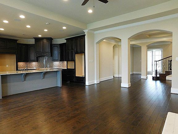 5th image of 4014 Graham Heights Ln