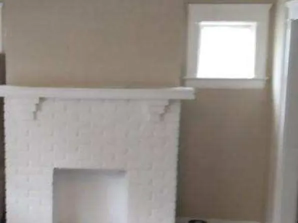 9908 Bessemer Ave, Cleveland, OH 44104