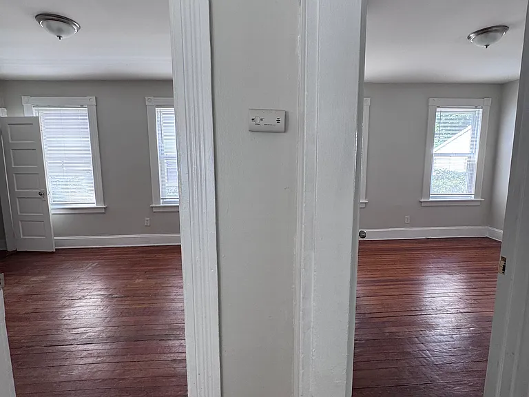 115 Smith St — Photo 11