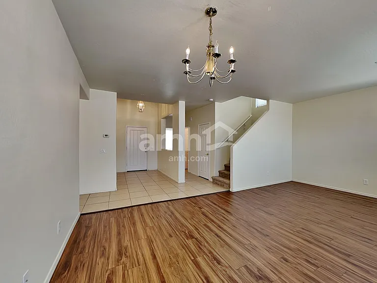 2827 S 74th Dr — Photo 9
