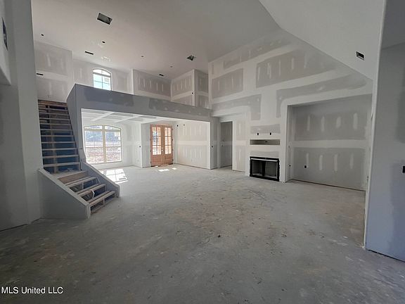 4th image of 11342 Vickis Ln