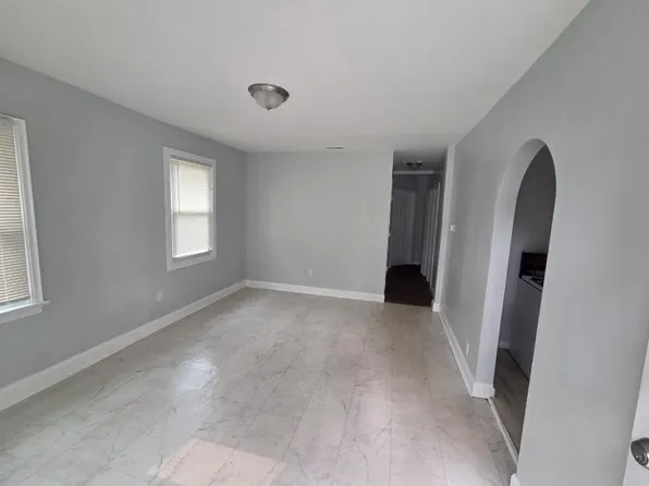 16541 W Parkway St, Detroit, MI 48219