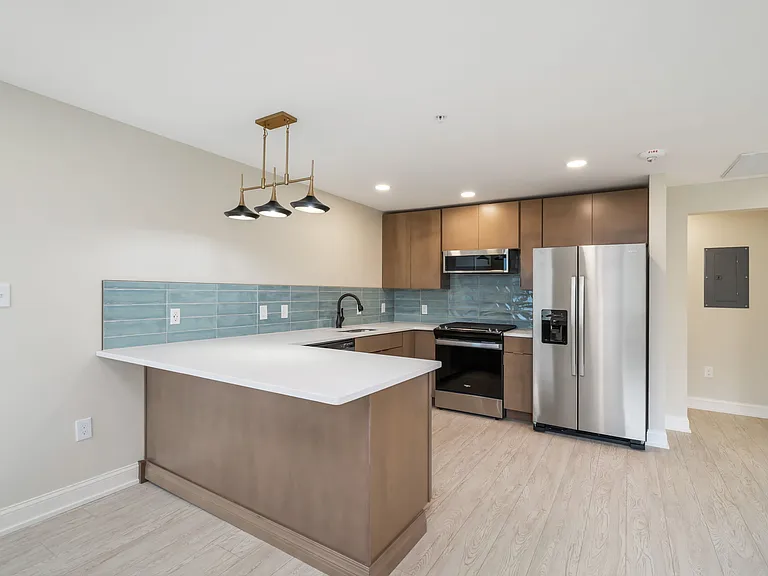 100 E Tennessee Ave #102 — Photo 15