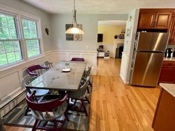 4th image of 130 Bassick Cir