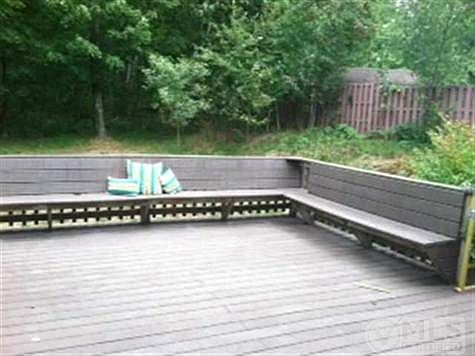 4th image of 227 W Nicolet Blvd