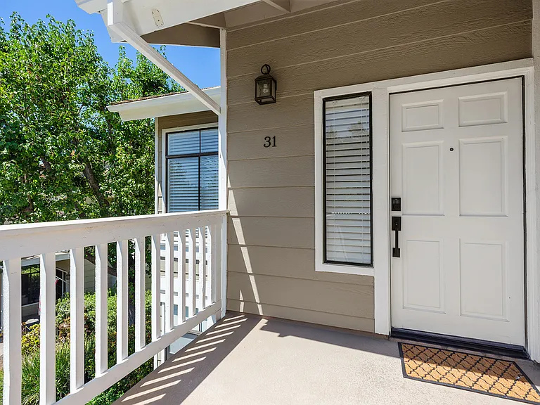 31 Oak Knls — Photo 17