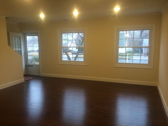 2nd image of 215 Plumbridge Dr