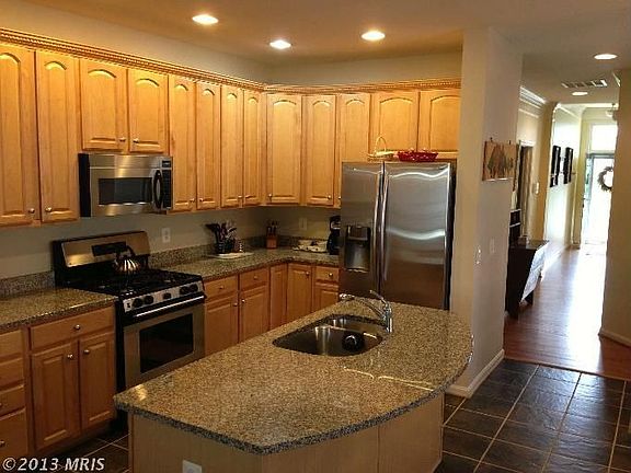3rd image of 12868 Arnot Ln