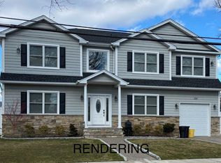 226 N Rutherford Ave, Massapequa, NY 11758