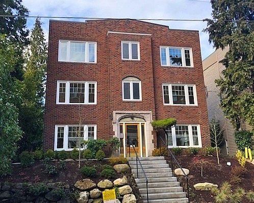 1st image of 2821 Franklin Ave E APT 1