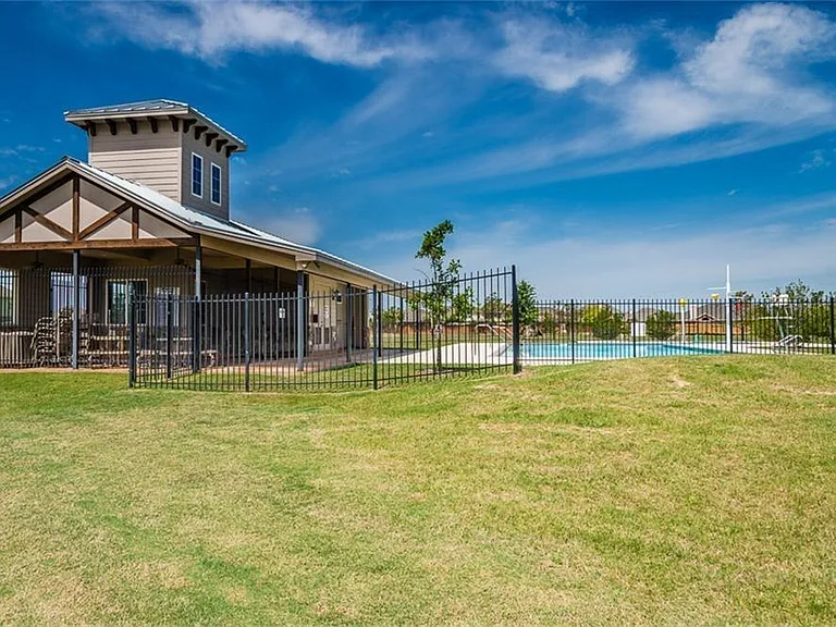 3115 Sachse Ct — Photo 42