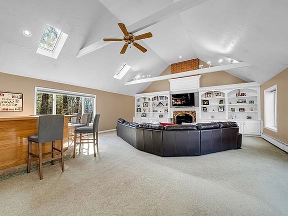 5th image of 315 Candlestick Rd