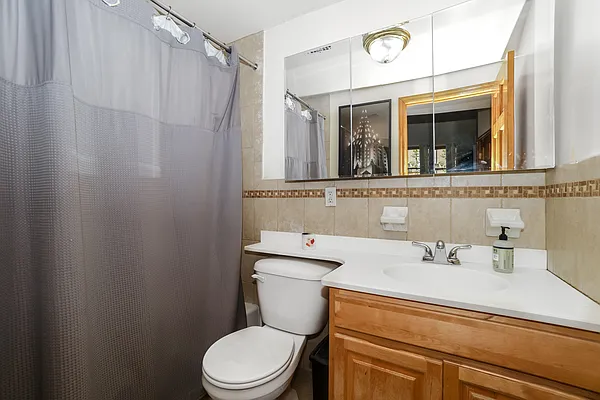 Rented by Bond New York | media 22