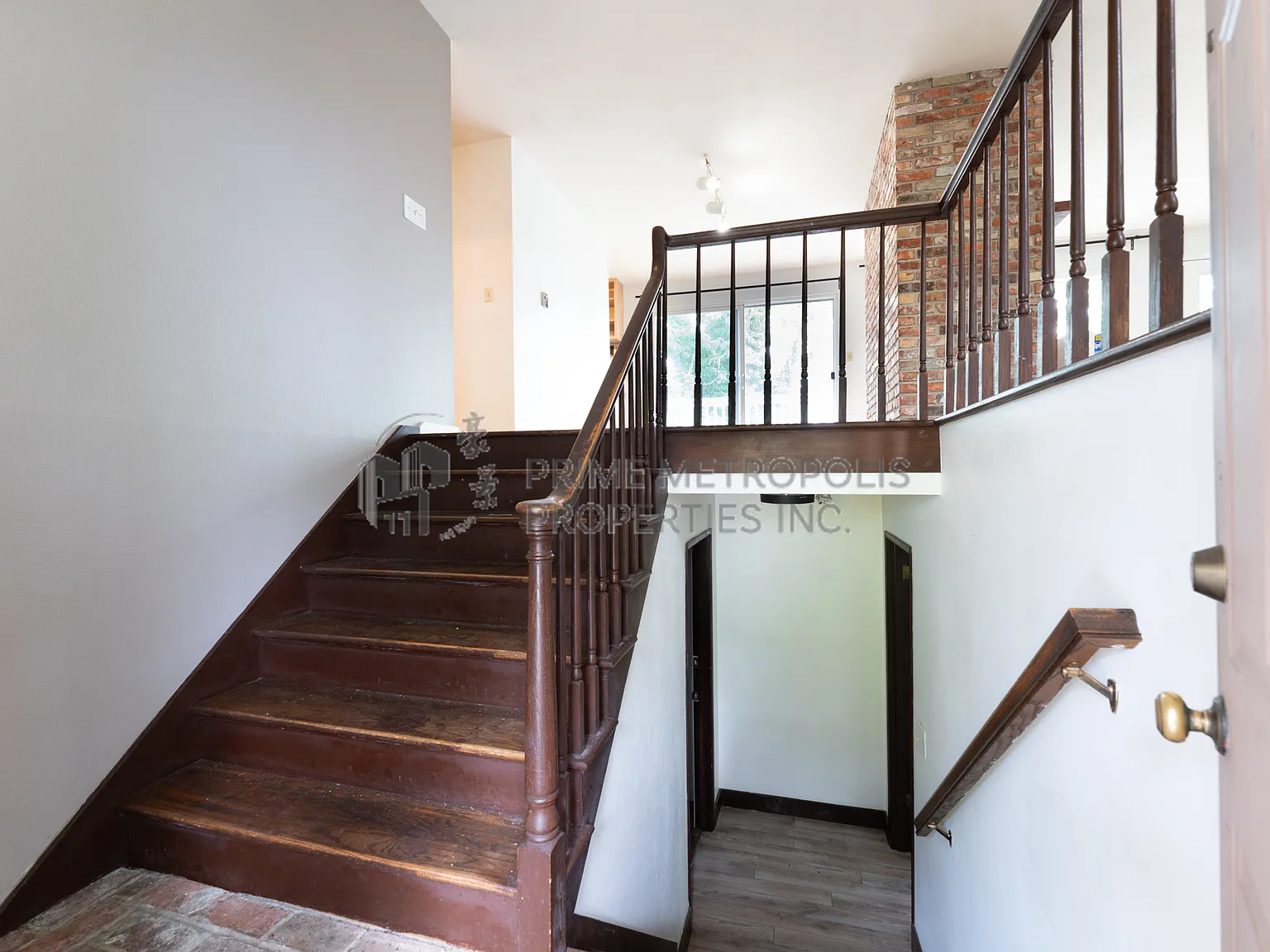 10706 Lakeside Ave NE Seattle WA 98125 LCG (S) - 1 — Photo 3