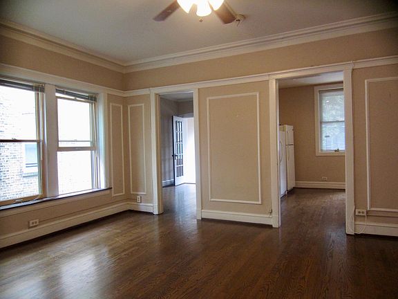 4th image of 1231 W Winnemac Ave #1E