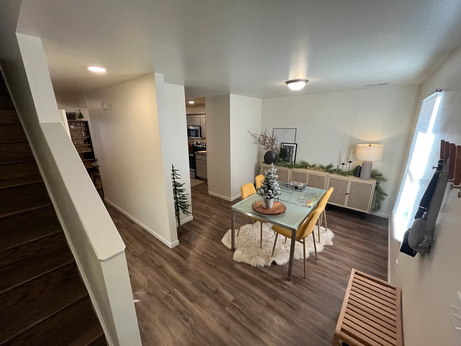 5 bed, 2212 sqft, $2,500 — Photo 3
