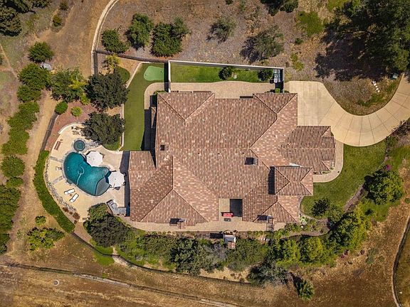 2nd image of 4229 Bridlewood Rd