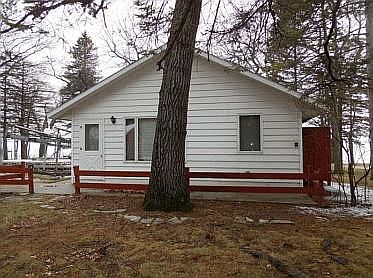 2nd image of 785 Oakwood Beach Rd