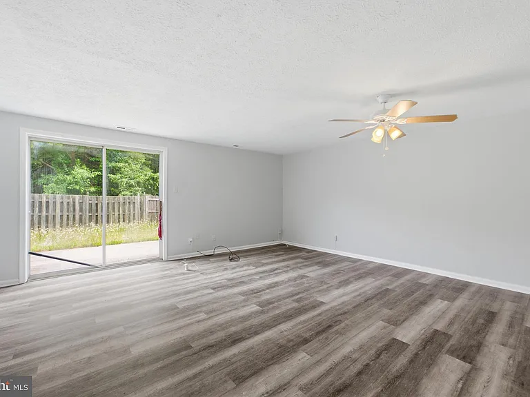 217 Vista Ct — Photo 8