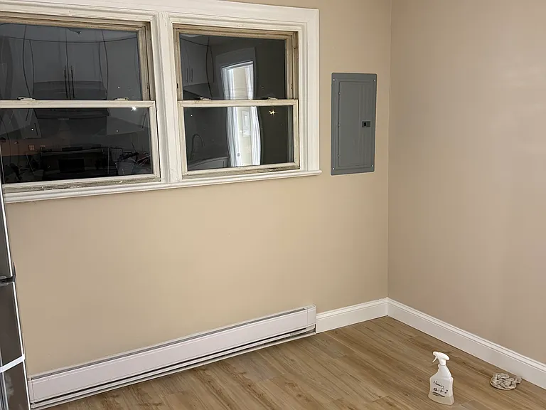 110 Railroad Ave #8 — Photo 6